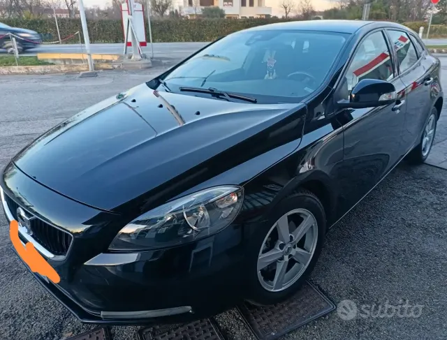 Volvo V40 (2012-2020)