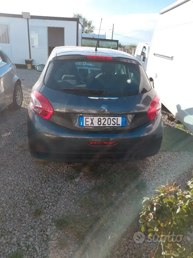 Peugeot 208 1° serie