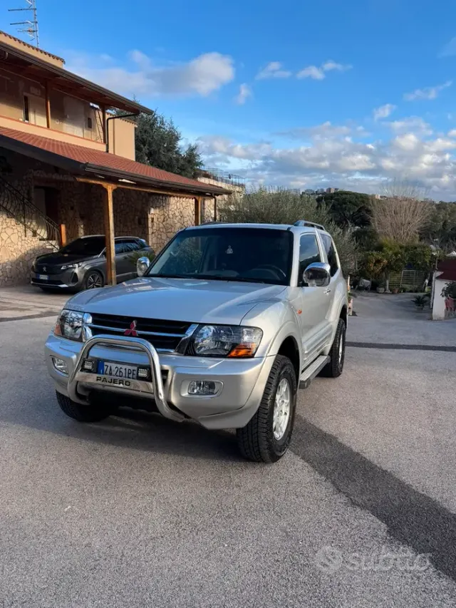 Mitsubishi Pajero (2000-2007)