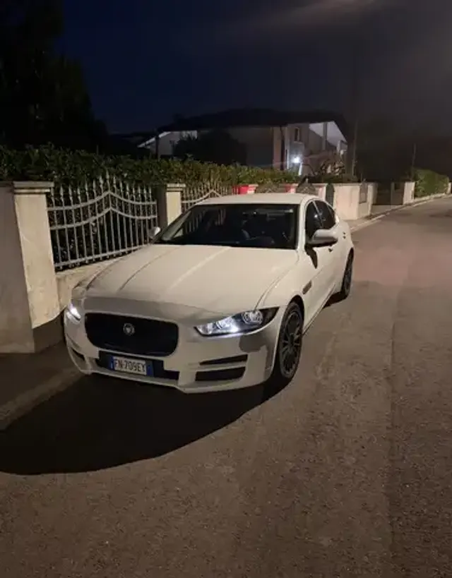 Jaguar XE