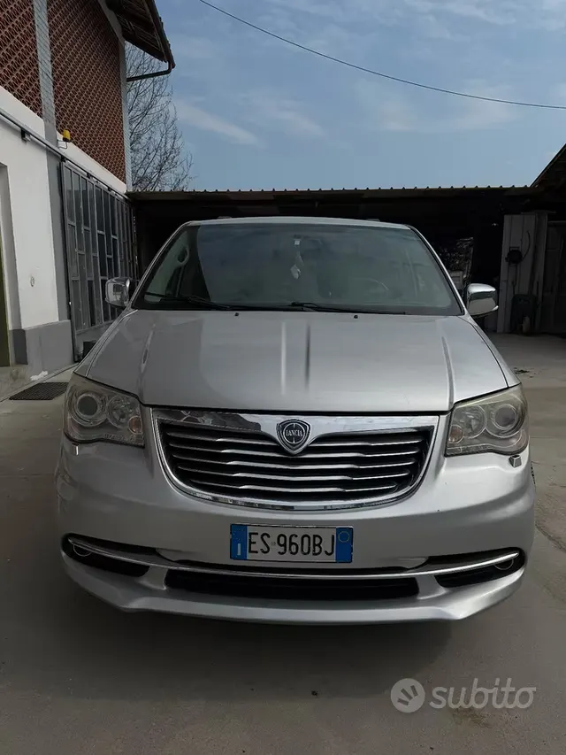 Lancia Voyager
