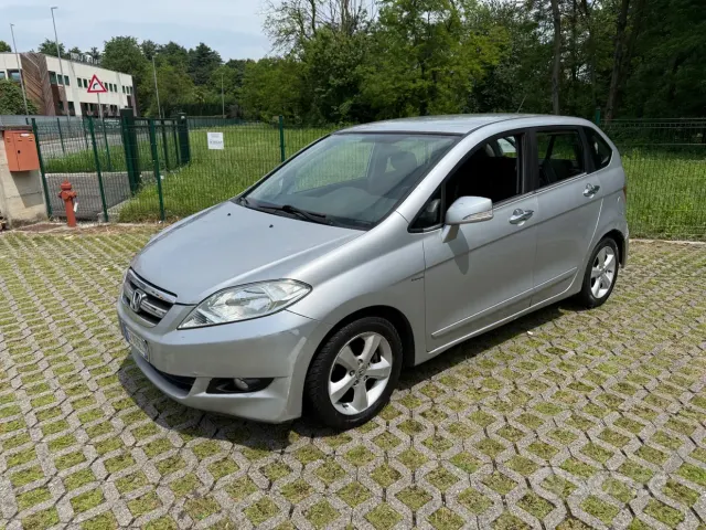 Honda FR-V