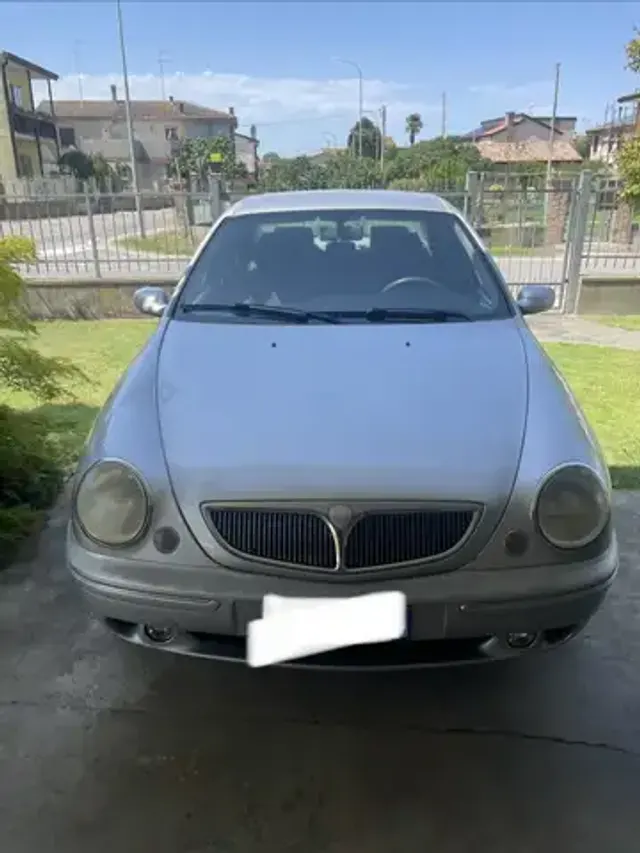 Lancia Lybra