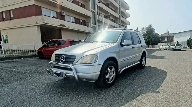 Mercedes-Benz ML 320