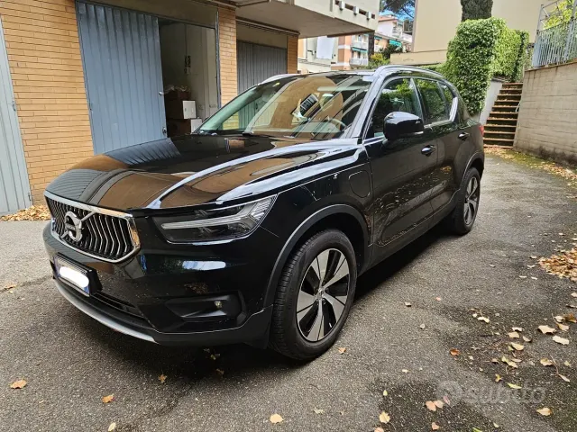 Volvo XC40 (2017-->)