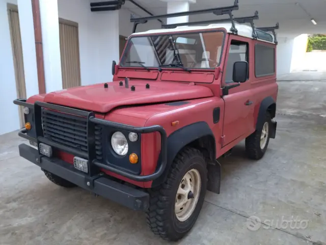 Land Rover Defender