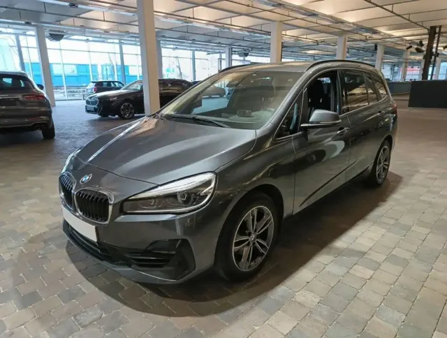 BMW 216