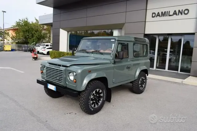 Land Rover Defender