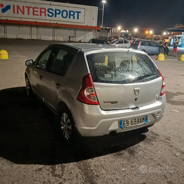 Dacia Sandero 1ª serie