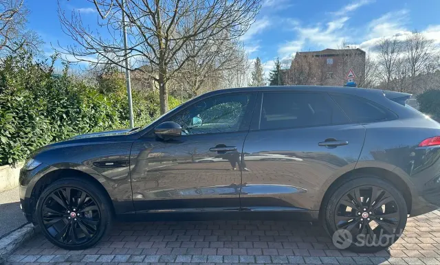 Jaguar F-Pace (X761)