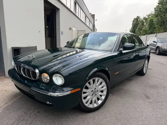 Jaguar XJ