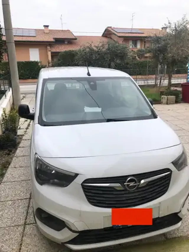 Opel Combo-e Life