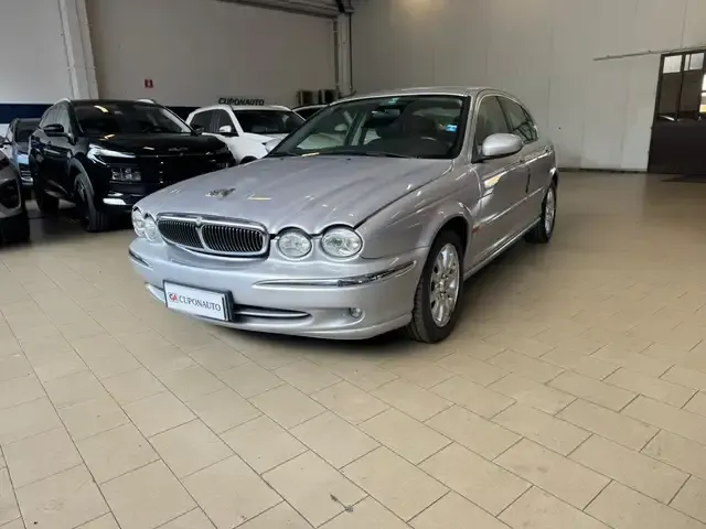 Jaguar X-Type