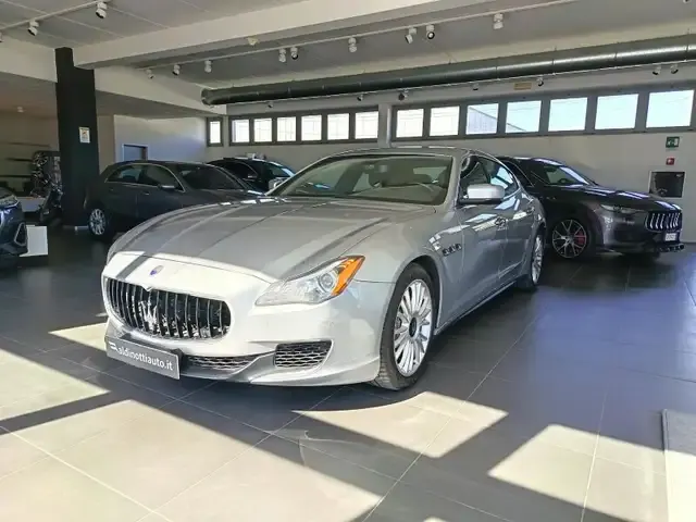 Maserati Quattroporte