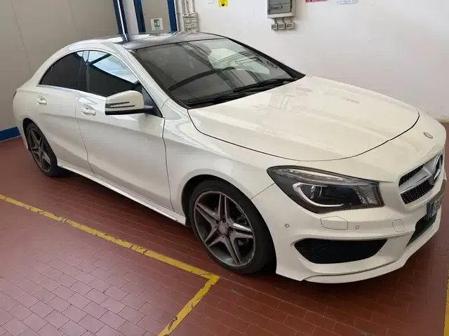 Mercedes-Benz CLA 200