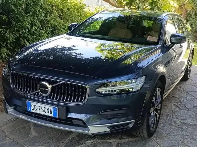 Volvo V90 Cross Country