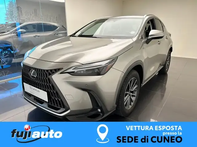 Lexus NX 450h+
