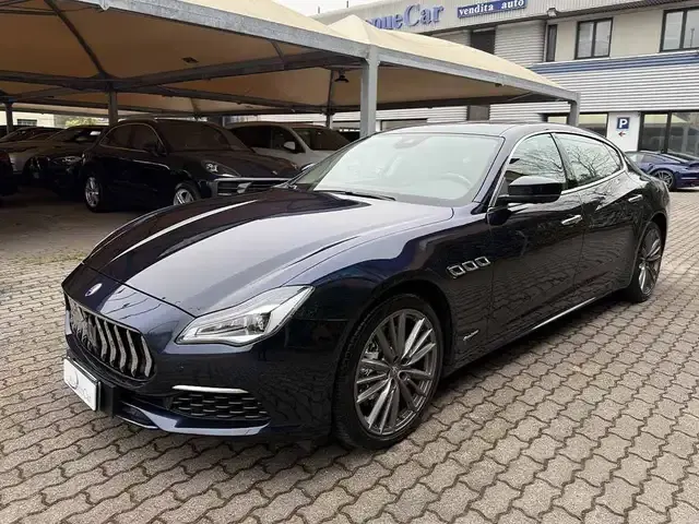 Maserati Quattroporte