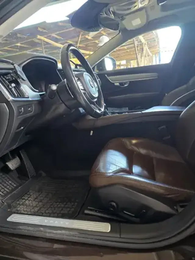 Volvo V90 Cross Country