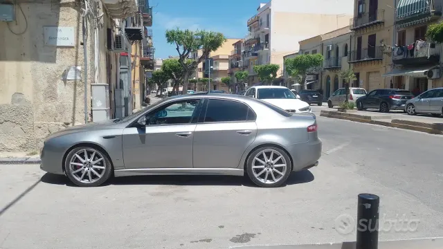 Alfa Romeo 159
