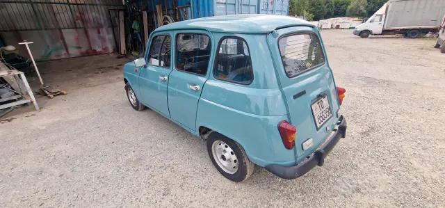 Renault 4