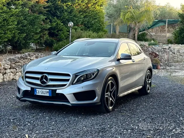 Mercedes-Benz GLA (X156)