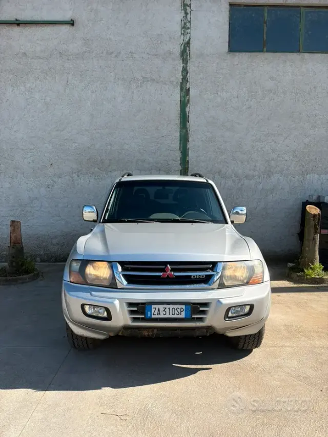 Mitsubishi Pajero (2000-2007)
