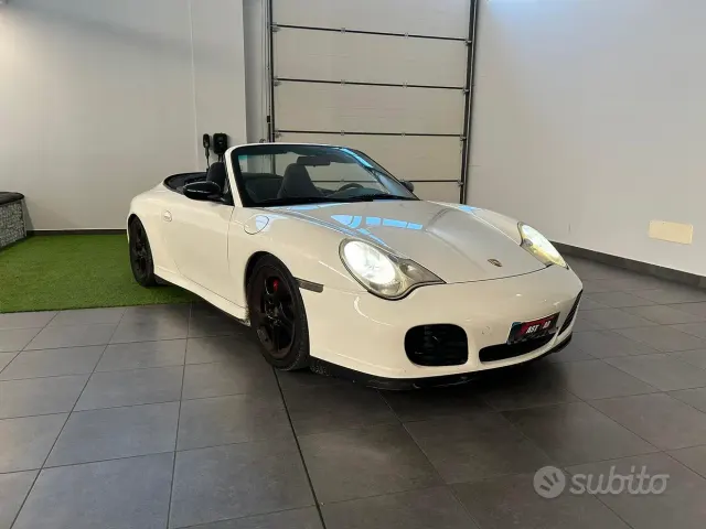 Porsche 911 (996)