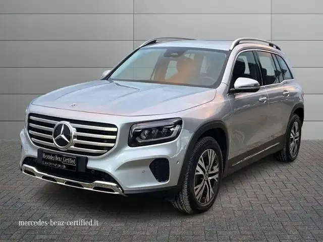 Mercedes-Benz GLB 180
