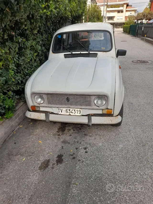 Renault 4