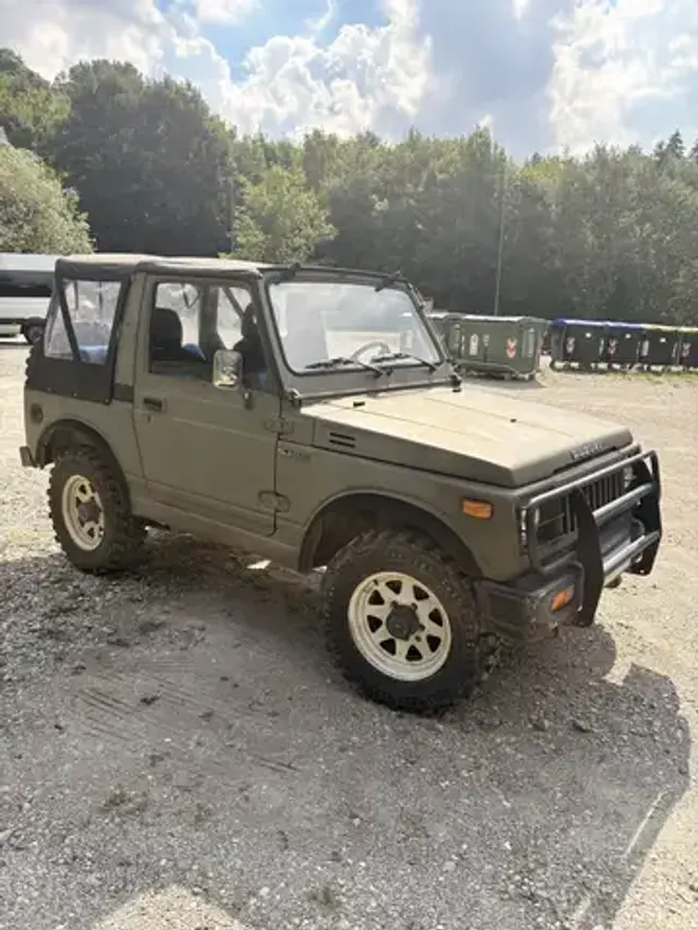 Suzuki Santana