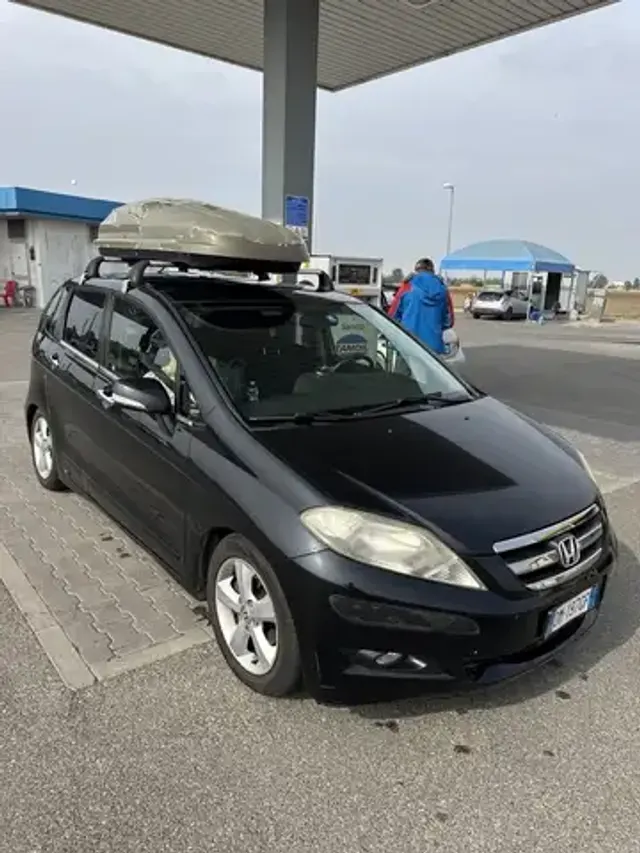Honda FR-V