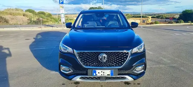 MG HS