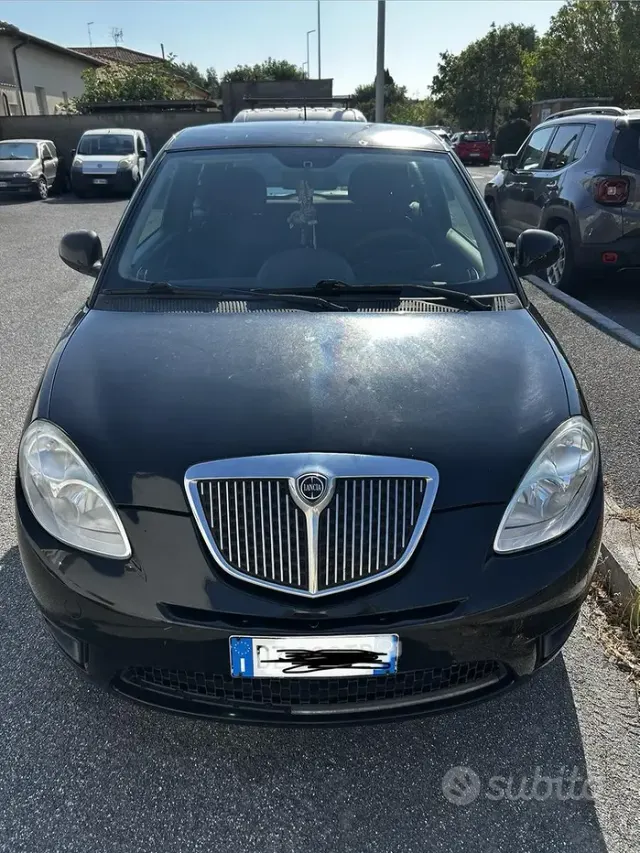 Lancia Ypsilon