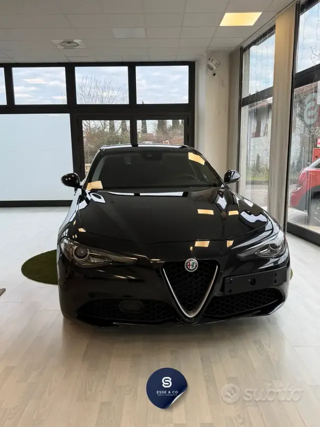 Alfa Romeo Giulia (2016)