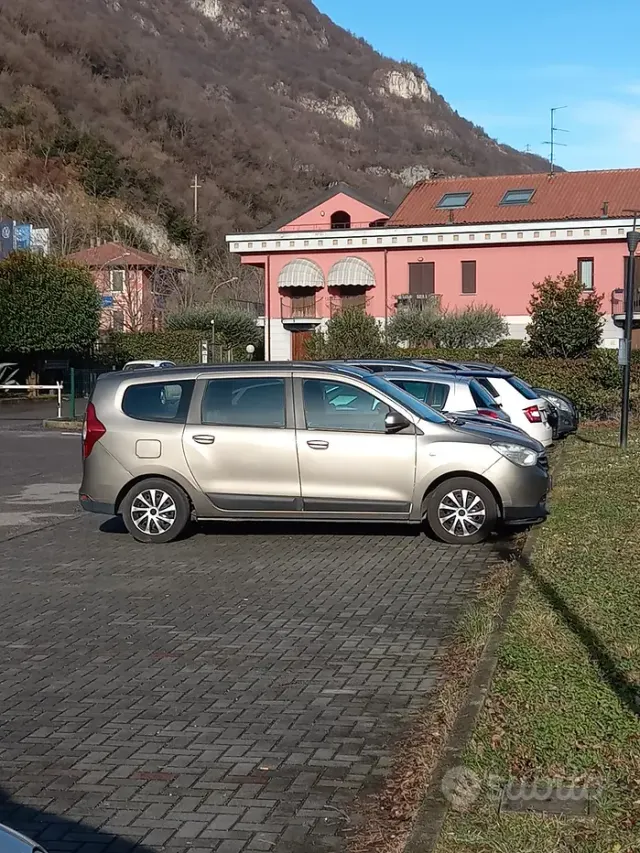 Dacia Lodgy