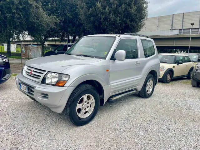 Mitsubishi Pajero (2000-2007)