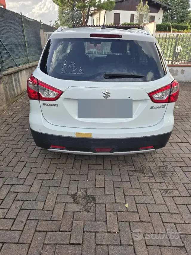 Suzuki S-Cross