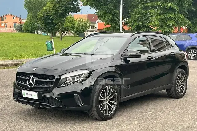 Mercedes-Benz GLA 180