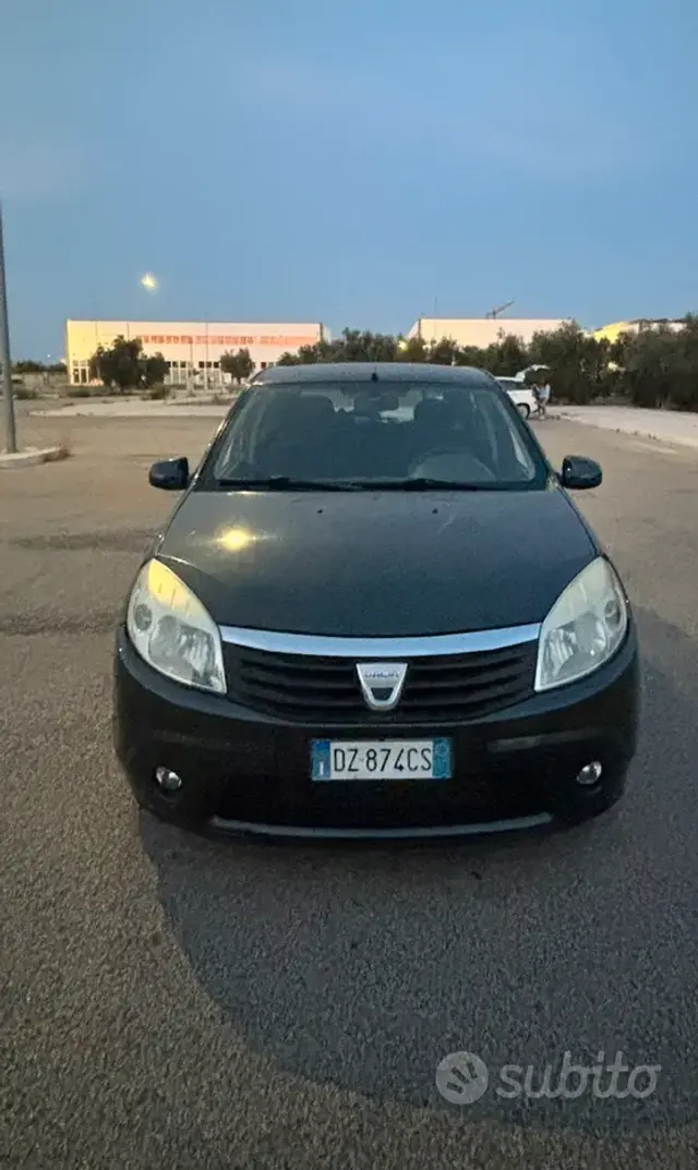 Dacia Sandero 1ª serie