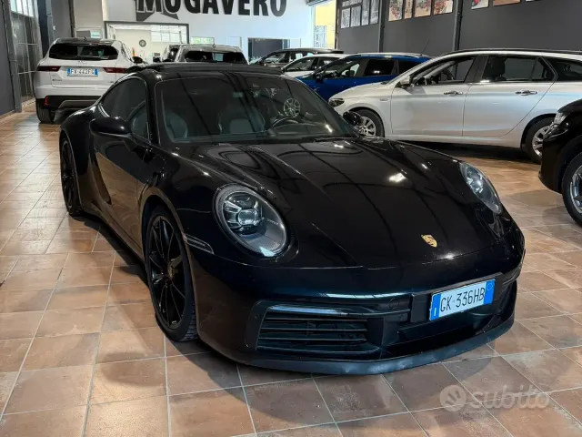 Porsche 911 (992)