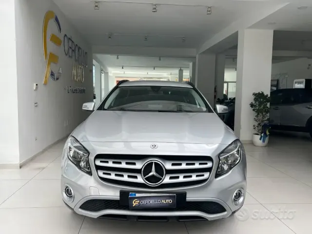 Mercedes-Benz GLA (X156)