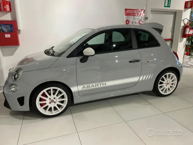 Abarth 695