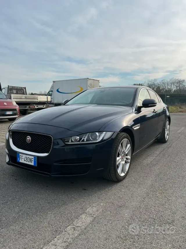 Jaguar XE (X760)