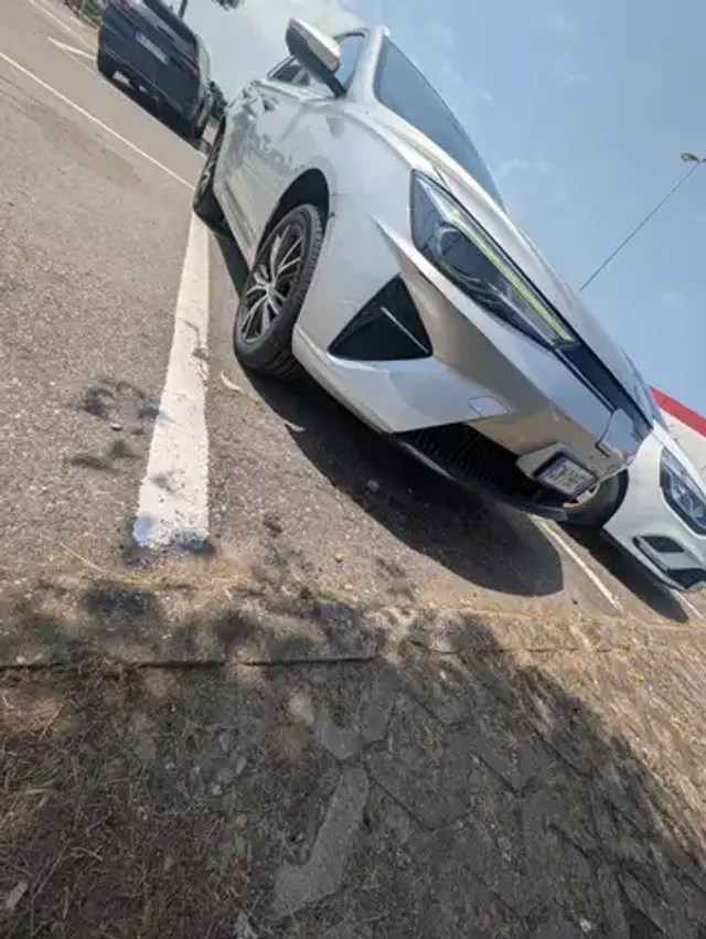 MG MG5