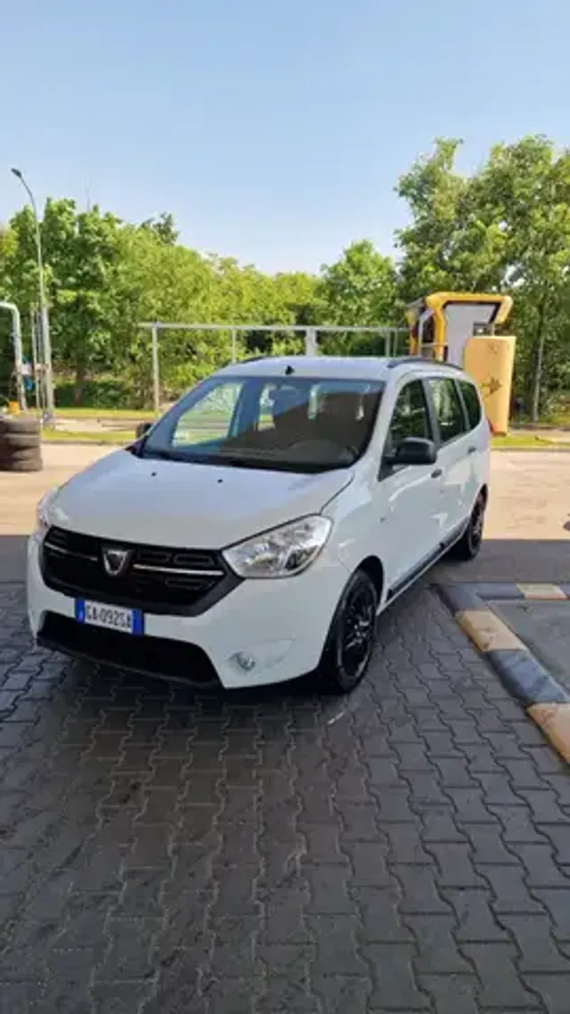 Dacia Lodgy