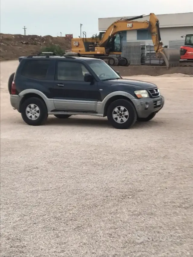 Mitsubishi Pajero (2000-2007)