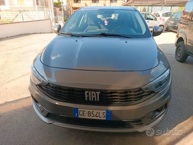 Fiat Tipo (2015-->)