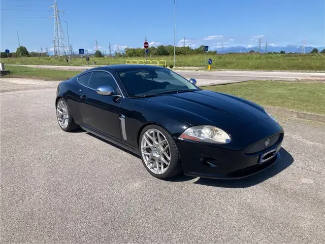 Jaguar XK8