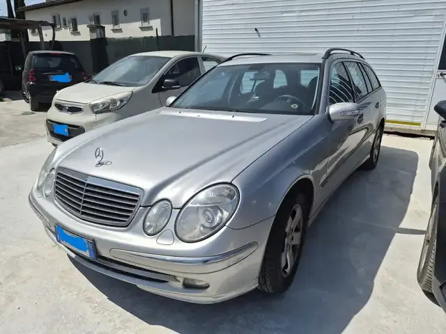 Mercedes-Benz E 270